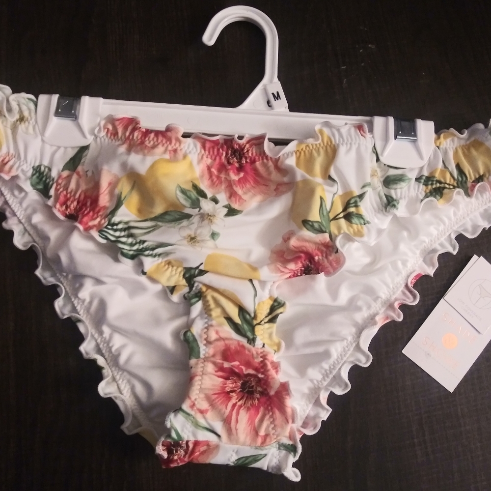 Shade & Shore ruffled bikini bottoms